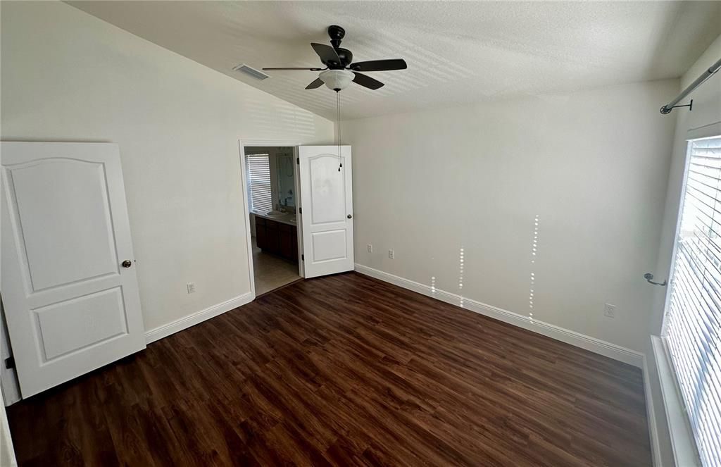 Recently Rented: $2,000 (2 beds, 2 baths, 1185 Square Feet)