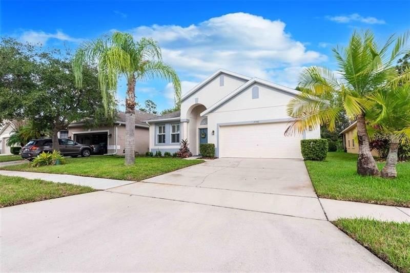 Recently Sold: $405,000 (4 beds, 2 baths, 1971 Square Feet)