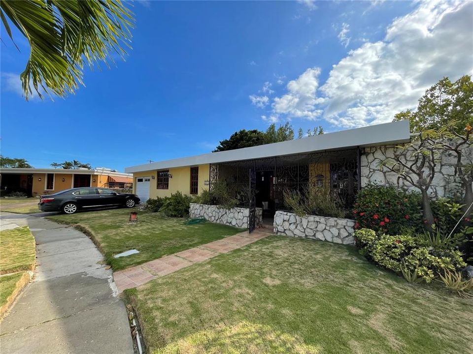 Recently Sold: $290,000 (4 beds, 2 baths, 2676 Square Feet)