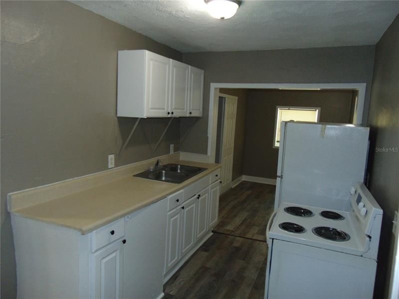 Recently Rented: $1,125 (3 beds, 1 baths, 1088 Square Feet)
