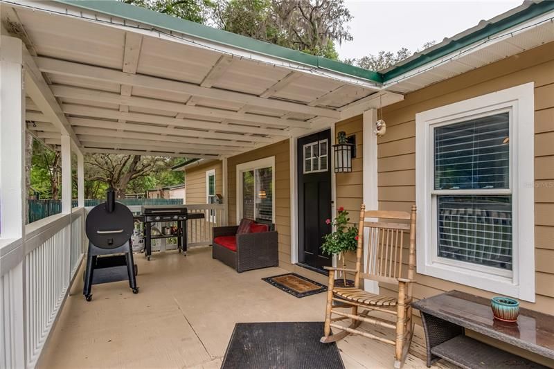 Recently Sold: $135,000 (3 beds, 2 baths, 1694 Square Feet)