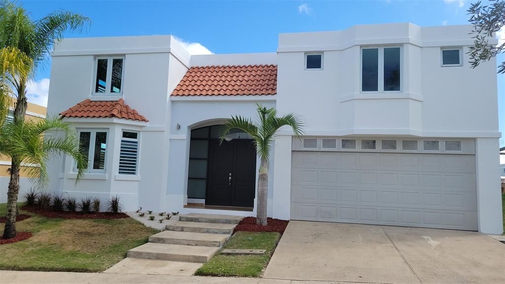 Vendido Recientemente: $389,900 (4 camas, 2 baños, 2800 Pies cuadrados)