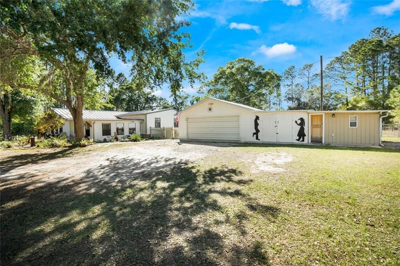 Recently Sold: $500,000 (5 beds, 2 baths, 2552 Square Feet)