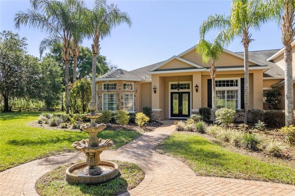 Recently Sold: $949,000 (4 beds, 3 baths, 5084 Square Feet)