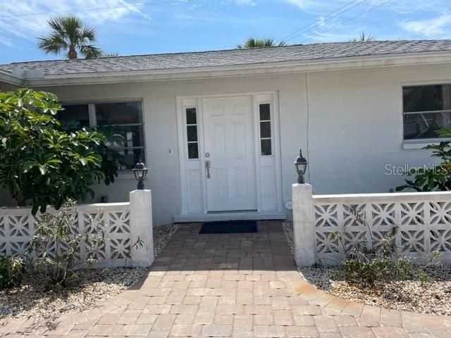 Recently Sold: $689,000 (3 beds, 2 baths, 1318 Square Feet)