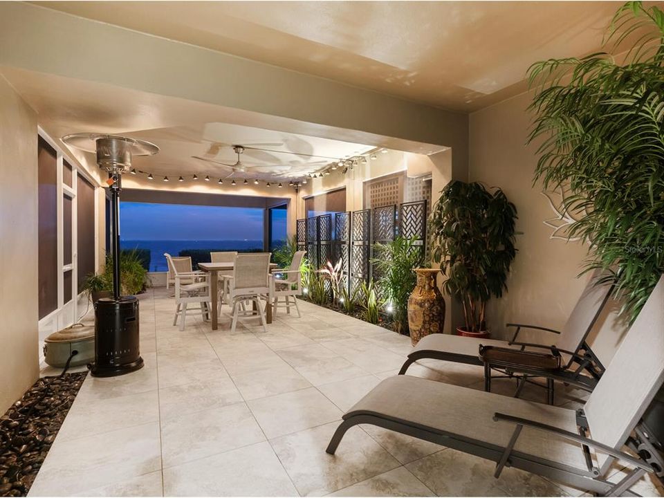 Recently Sold: $1,650,000 (3 beds, 2 baths, 3218 Square Feet)