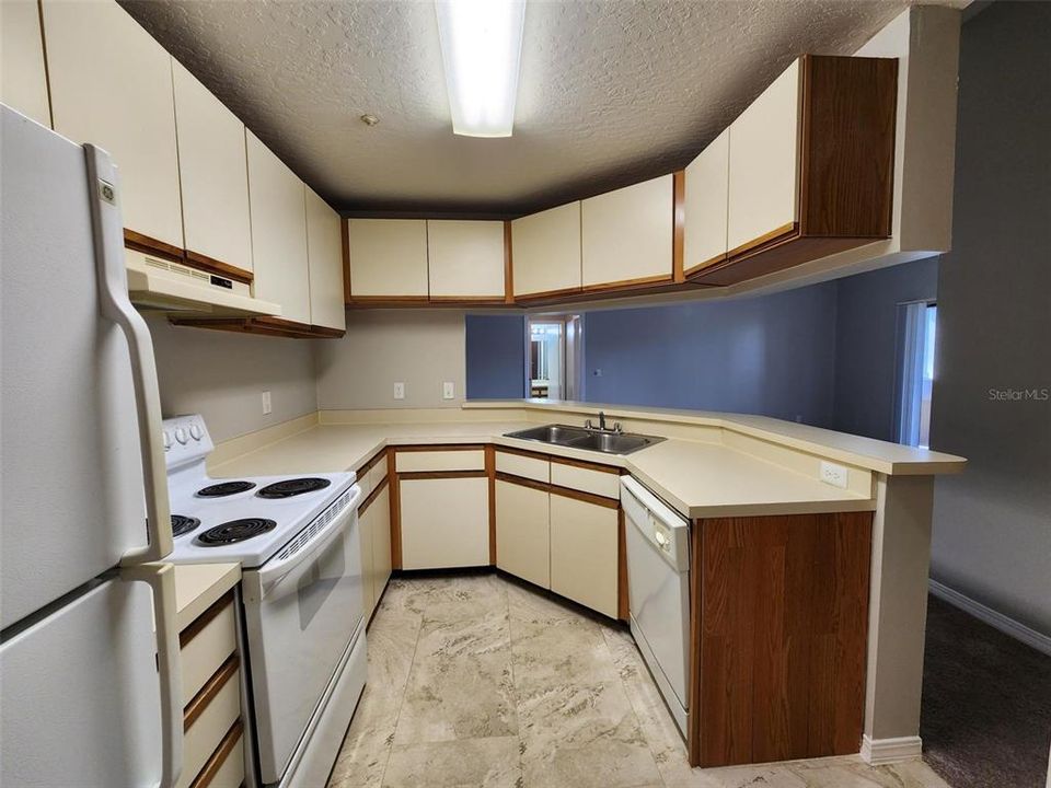 Recently Rented: $1,525 (2 beds, 2 baths, 1078 Square Feet)