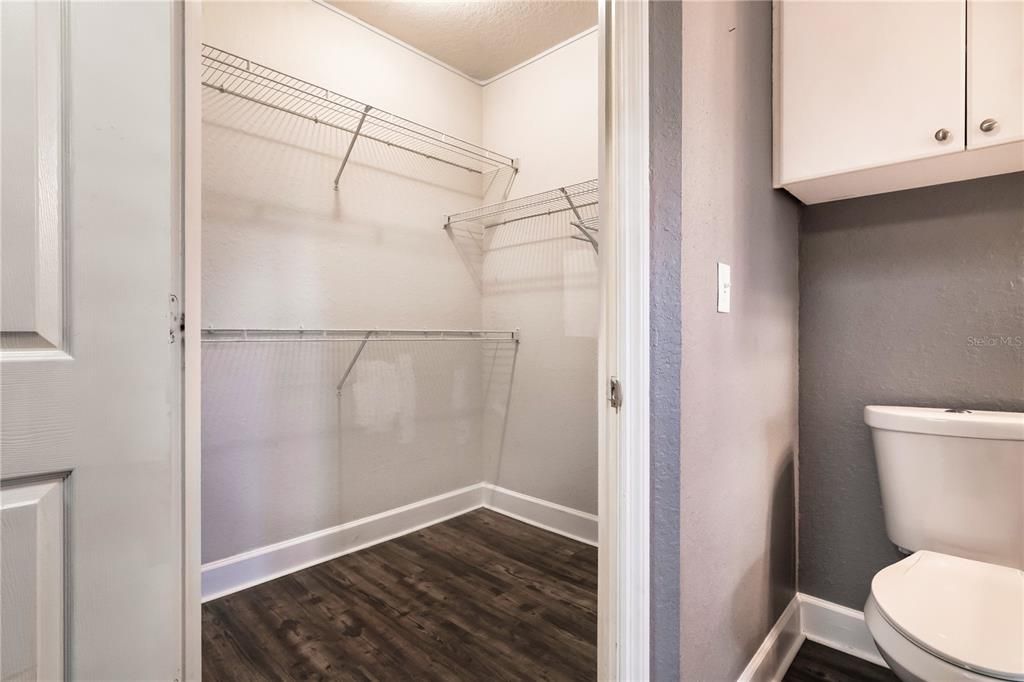 Recently Sold: $216,000 (1 beds, 1 baths, 739 Square Feet)