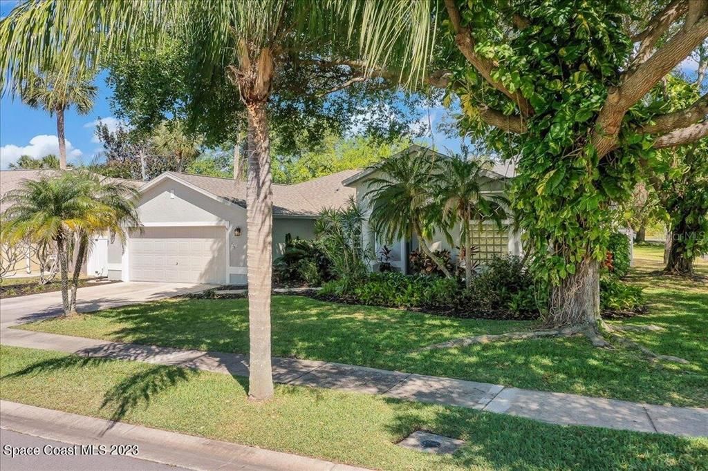 Recently Sold: $575,000 (4 beds, 2 baths, 2130 Square Feet)