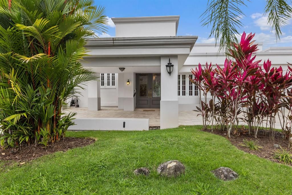 Recently Sold: $1,795,000 (5 beds, 4 baths, 5576 Square Feet)