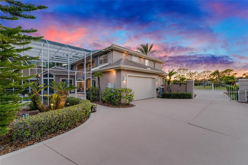 Recently Sold: $1,795,000 (4 beds, 4 baths, 1956 Square Feet)