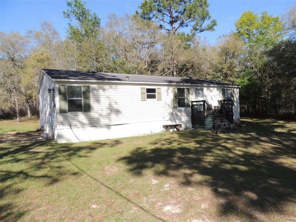 Recently Sold: $139,500 (3 beds, 2 baths, 1104 Square Feet)