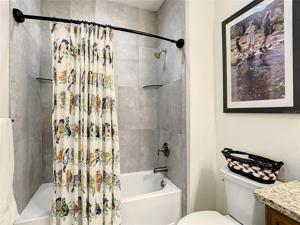 最近售出: $534,900 (3 贝兹, 2 浴室, 2460 平方英尺)