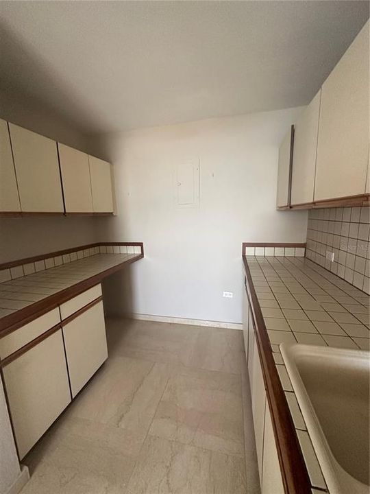 Recently Sold: $1,400,000 (2 beds, 2 baths, 2144 Square Feet)