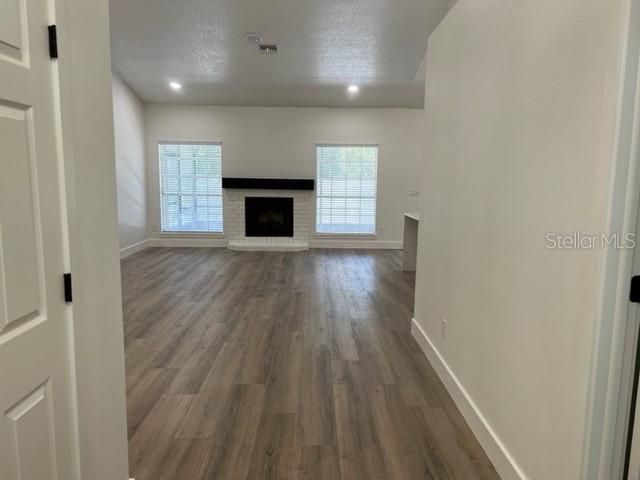 Recently Sold: $489,000 (3 beds, 2 baths, 1665 Square Feet)