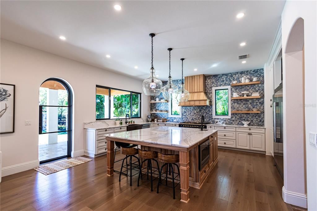 Recently Sold: $1,899,000 (5 beds, 4 baths, 4765 Square Feet)