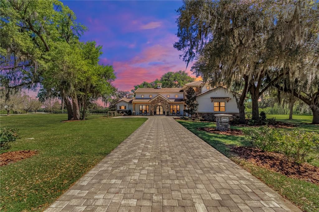 Recently Sold: $1,899,000 (5 beds, 4 baths, 4765 Square Feet)