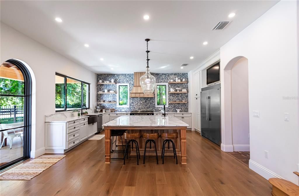 Recently Sold: $1,899,000 (5 beds, 4 baths, 4765 Square Feet)