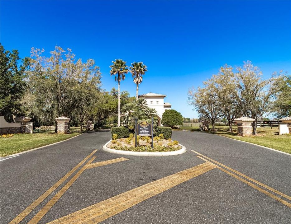 Recently Sold: $1,899,000 (5 beds, 4 baths, 4765 Square Feet)