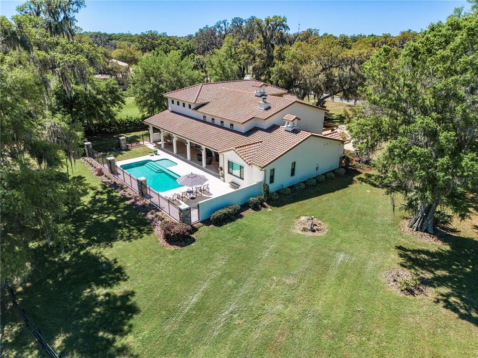 Recently Sold: $1,899,000 (5 beds, 4 baths, 4765 Square Feet)