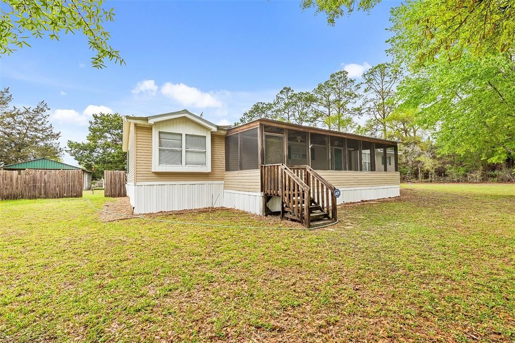 Recently Sold: $220,000 (3 beds, 2 baths, 1674 Square Feet)