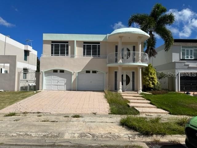 Vendido Recientemente: $234,900 (5 camas, 3 baños, 4000 Pies cuadrados)