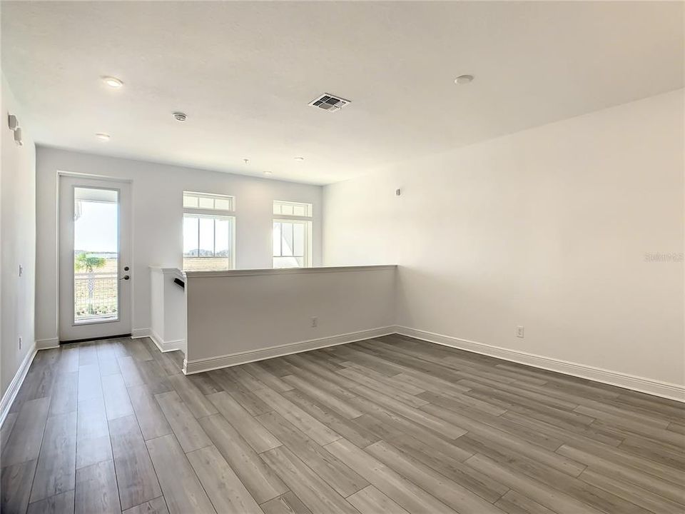Recently Rented: $2,800 (2 beds, 2 baths, 1649 Square Feet)