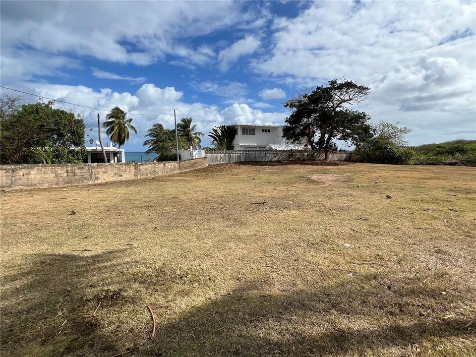 En Venta: $545,000 (0.96 acres)