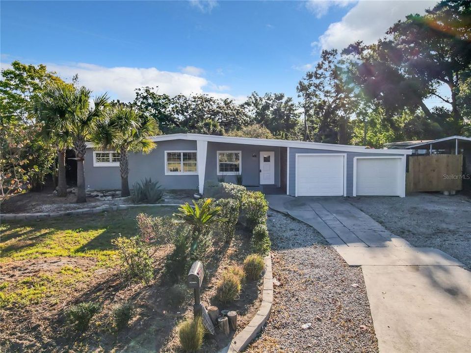 Recently Sold: $460,000 (3 beds, 3 baths, 1365 Square Feet)