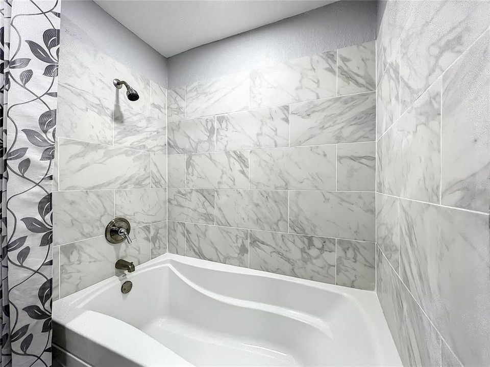 最近售出: $460,000 (3 贝兹, 3 浴室, 1365 平方英尺)