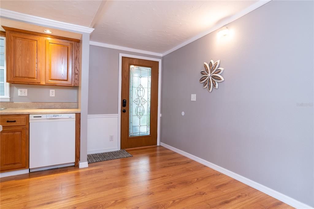 Recently Sold: $389,900 (2 beds, 2 baths, 1508 Square Feet)