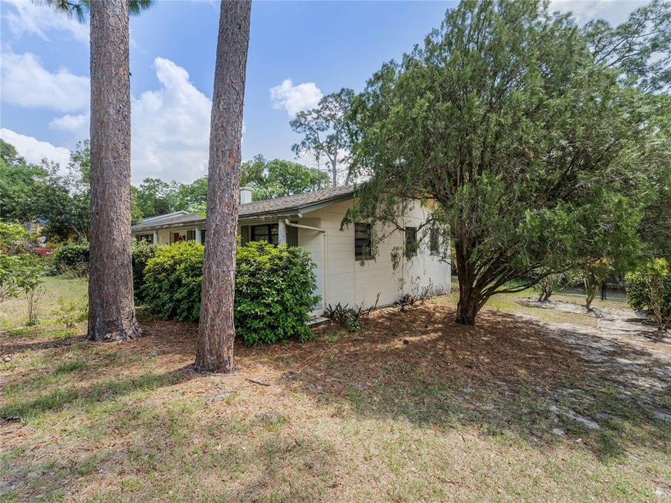 Recently Sold: $330,000 (3 beds, 2 baths, 1470 Square Feet)