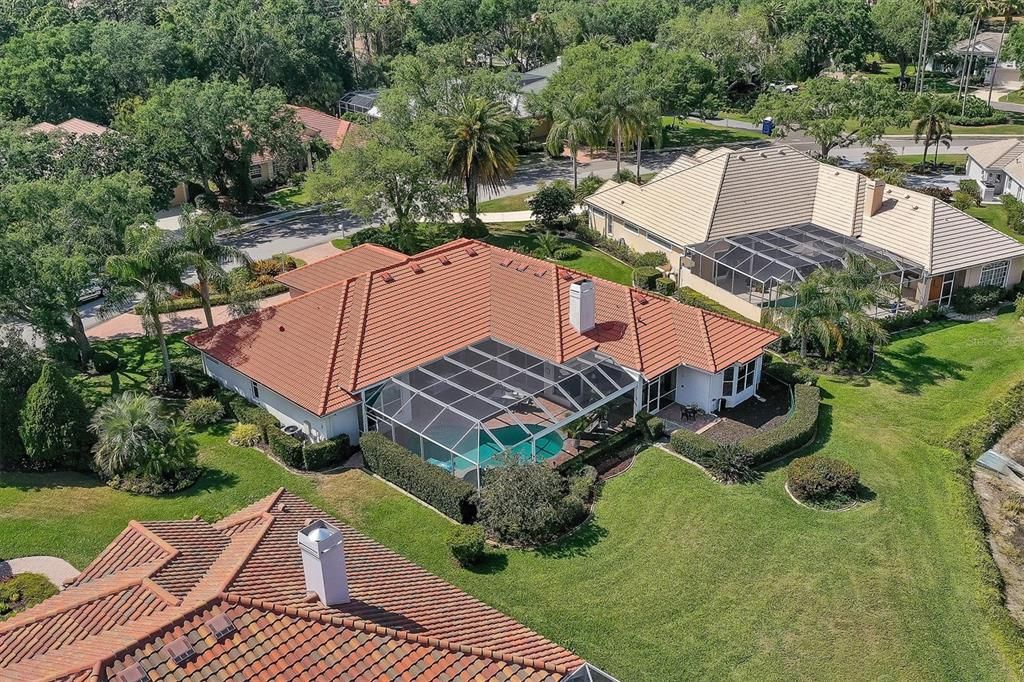 Vendido Recientemente: $1,650,000 (4 camas, 3 baños, 3300 Pies cuadrados)