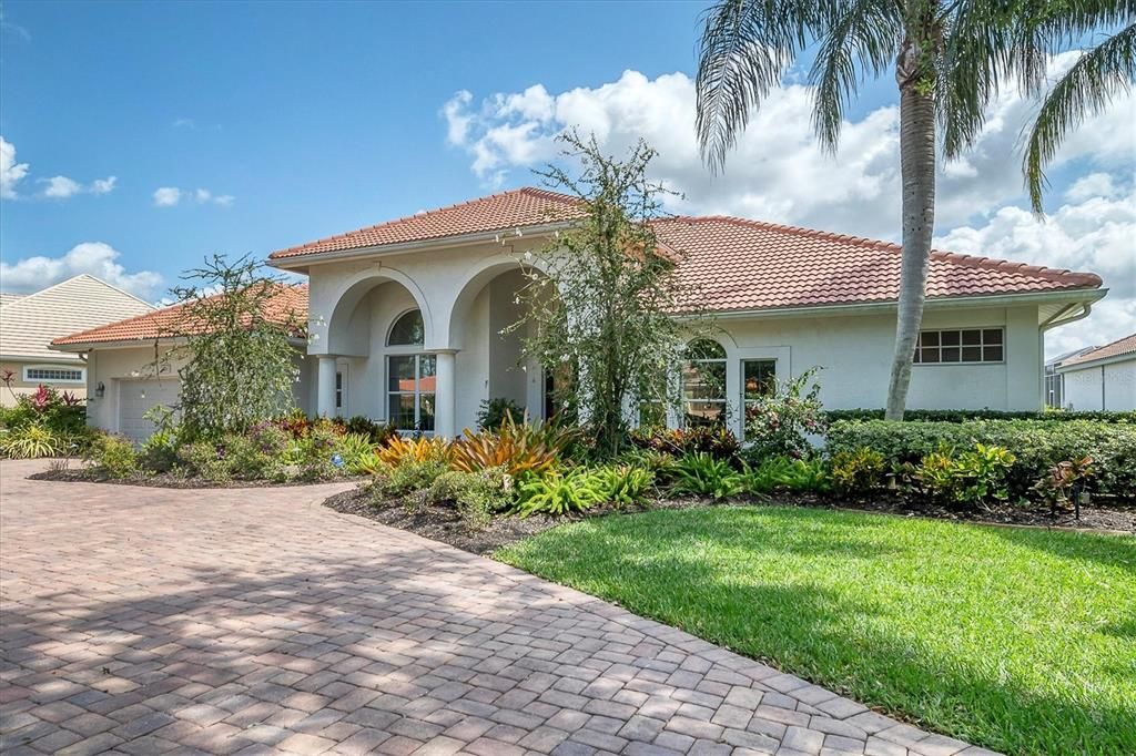 Recently Sold: $1,650,000 (4 beds, 3 baths, 3300 Square Feet)