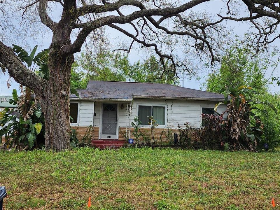 Недавно продано: $200,000 (2 спален, 1 ванн, 980 Квадратных фут)