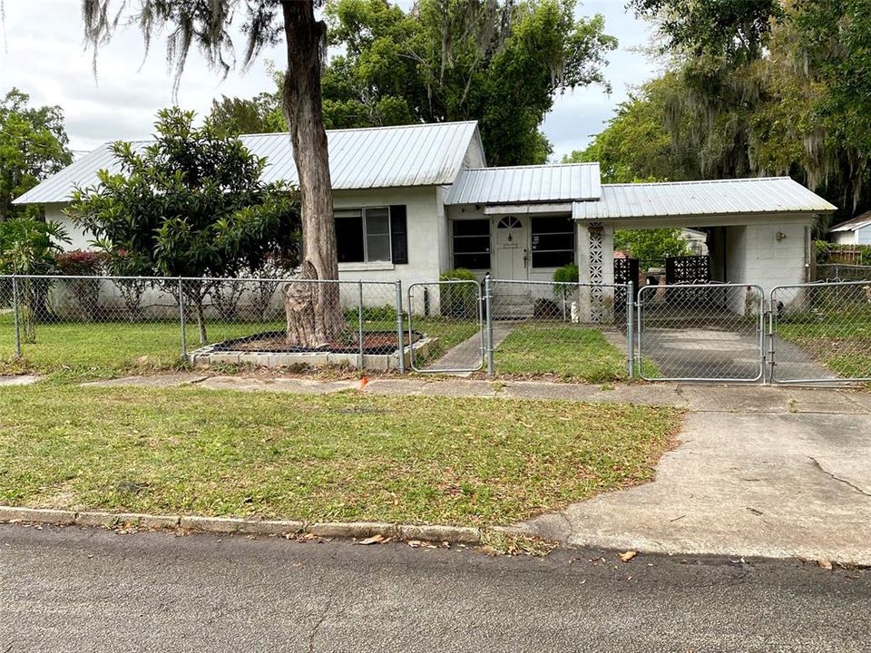 Recently Sold: $139,000 (2 beds, 1 baths, 1050 Square Feet)