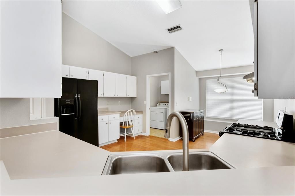 Active With Contract: $3,175 (3 beds, 2 baths, 1820 Square Feet)