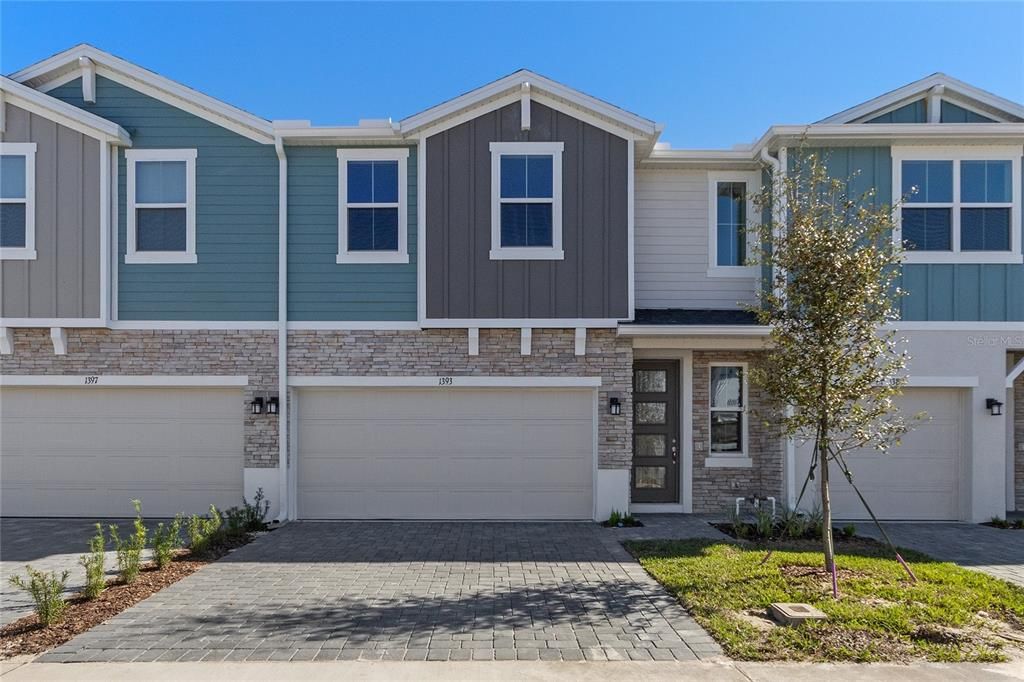 Recently Sold: $397,990 (3 beds, 2 baths, 1805 Square Feet)