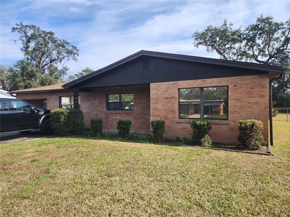 Recently Sold: $267,500 (3 beds, 2 baths, 1521 Square Feet)