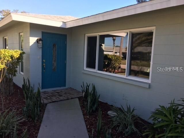 Recently Rented: $2,600 (2 beds, 2 baths, 1358 Square Feet)