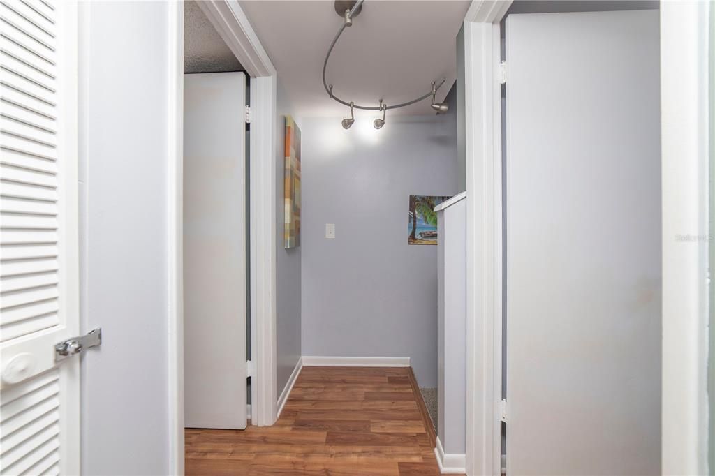 For Sale: $639,900 (2 beds, 2 baths, 1111 Square Feet)