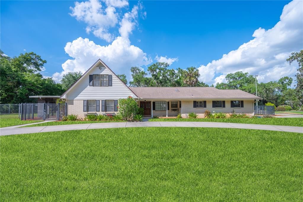 Recently Sold: $529,000 (5 beds, 3 baths, 2644 Square Feet)