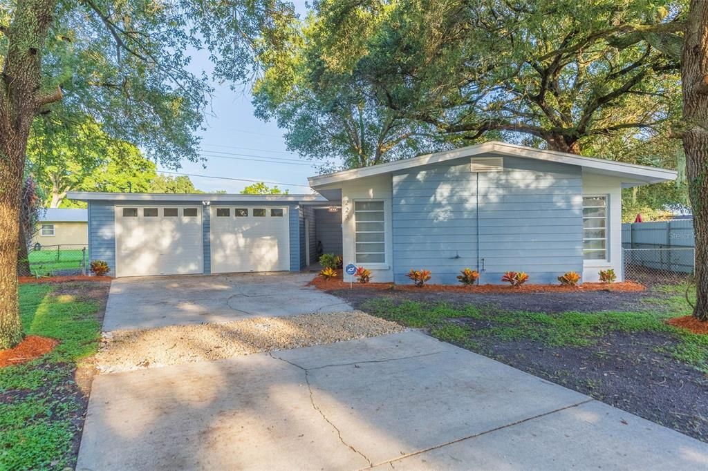 Recently Sold: $327,000 (3 beds, 2 baths, 1306 Square Feet)