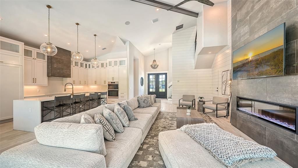 Recently Sold: $1,495,000 (4 beds, 4 baths, 2461 Square Feet)