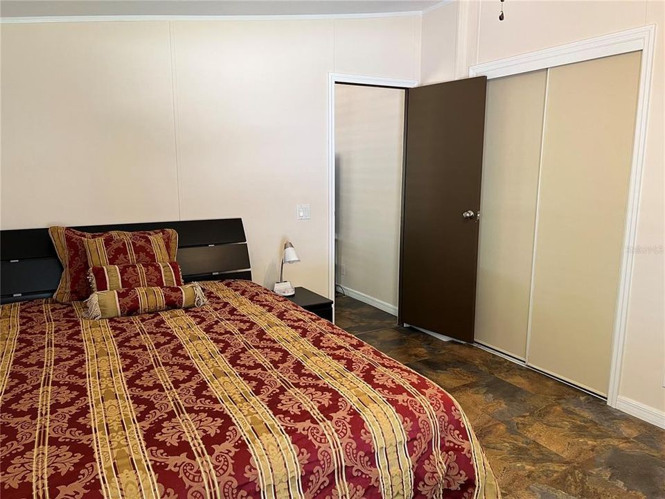 Vendido Recientemente: $164,900 (3 camas, 2 baños, 1012 Pies cuadrados)