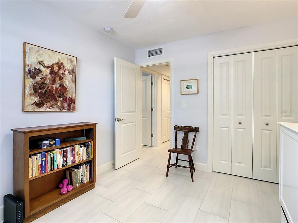 Recently Sold: $665,000 (2 beds, 2 baths, 900 Square Feet)
