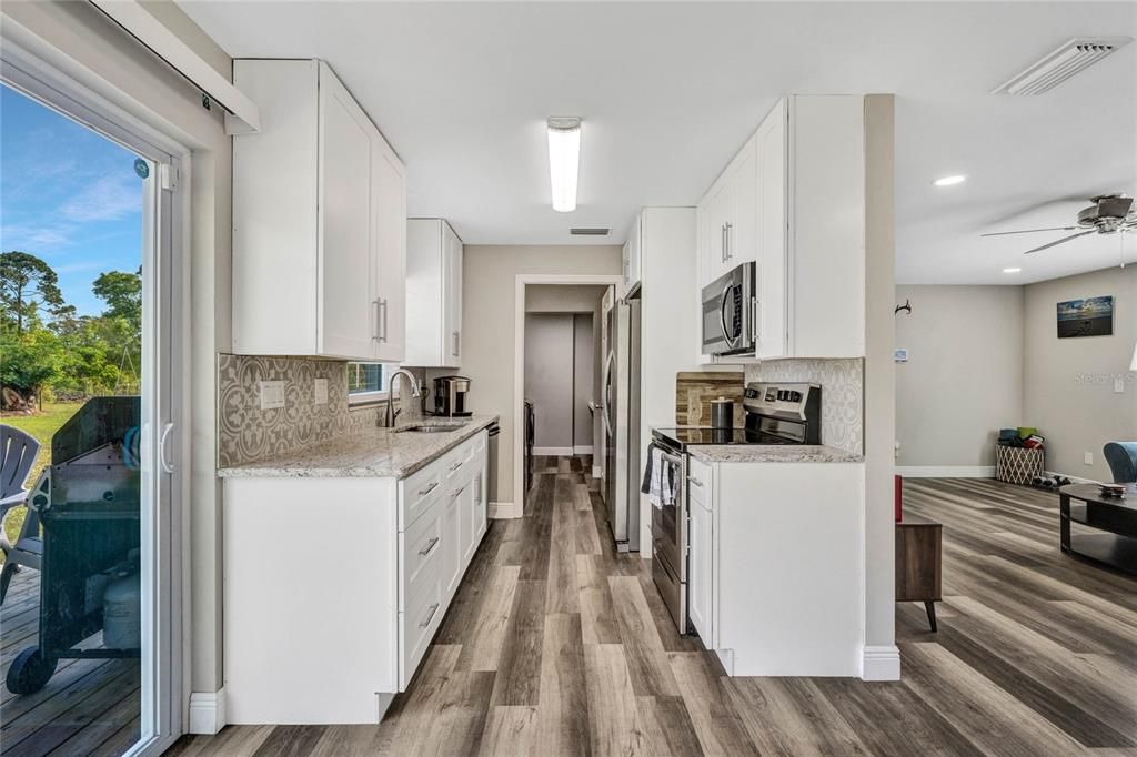 Recently Sold: $395,000 (3 beds, 2 baths, 1248 Square Feet)