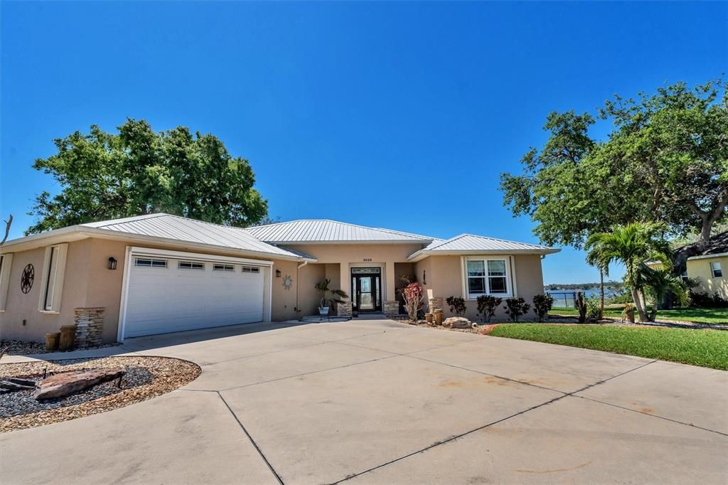 Active With Contract: $775,000 (4 beds, 3 baths, 2432 Square Feet)