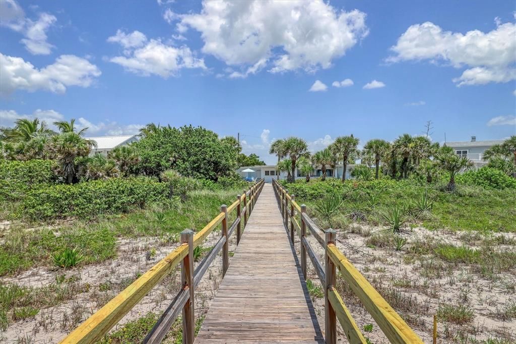 Recently Sold: $3,250,000 (3 beds, 2 baths, 2493 Square Feet)