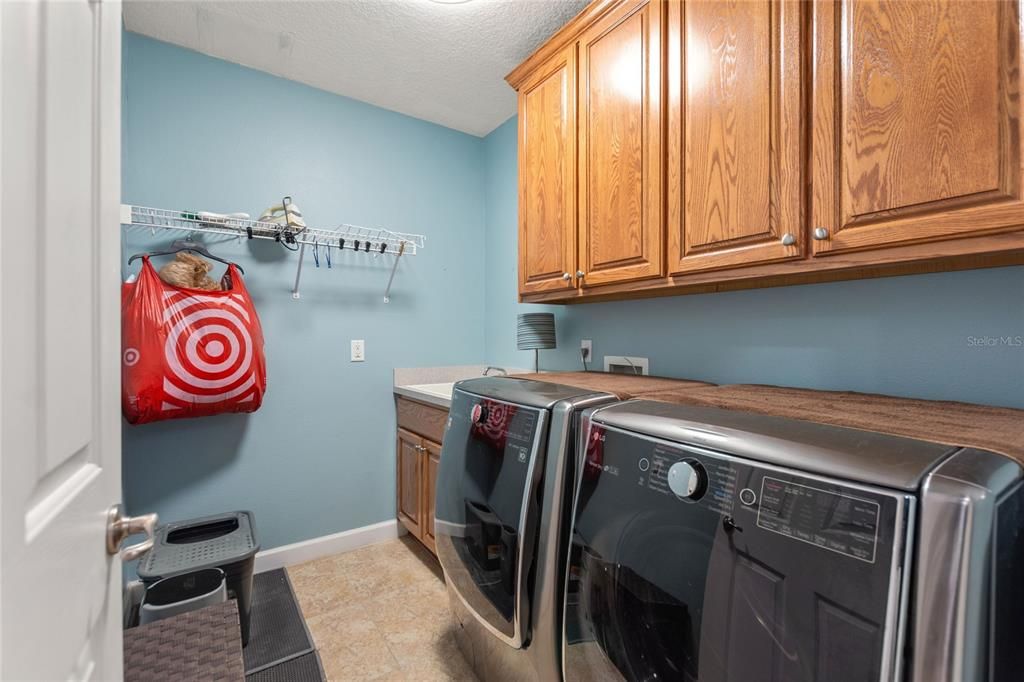 Interior laundry with sink